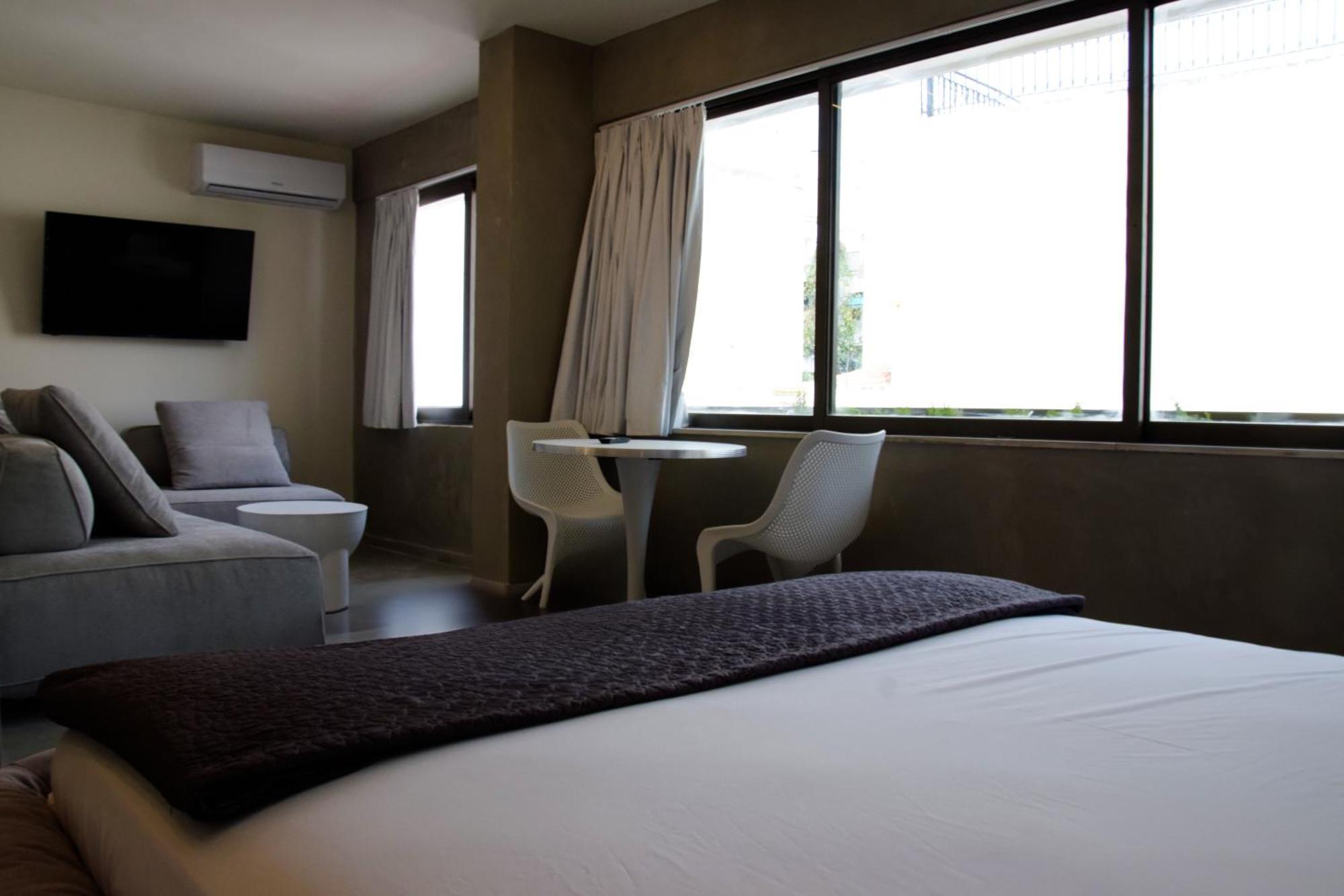 אתונה 99 Adrianou Apartments מראה חיצוני תמונה